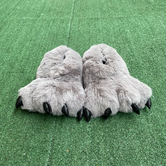Bear claw slippers main image 4